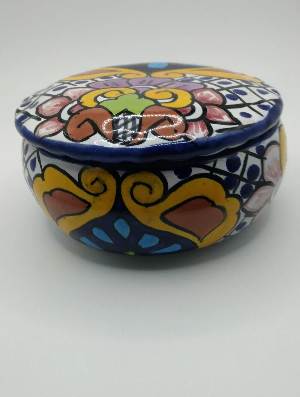 Telavera vibrant pottery